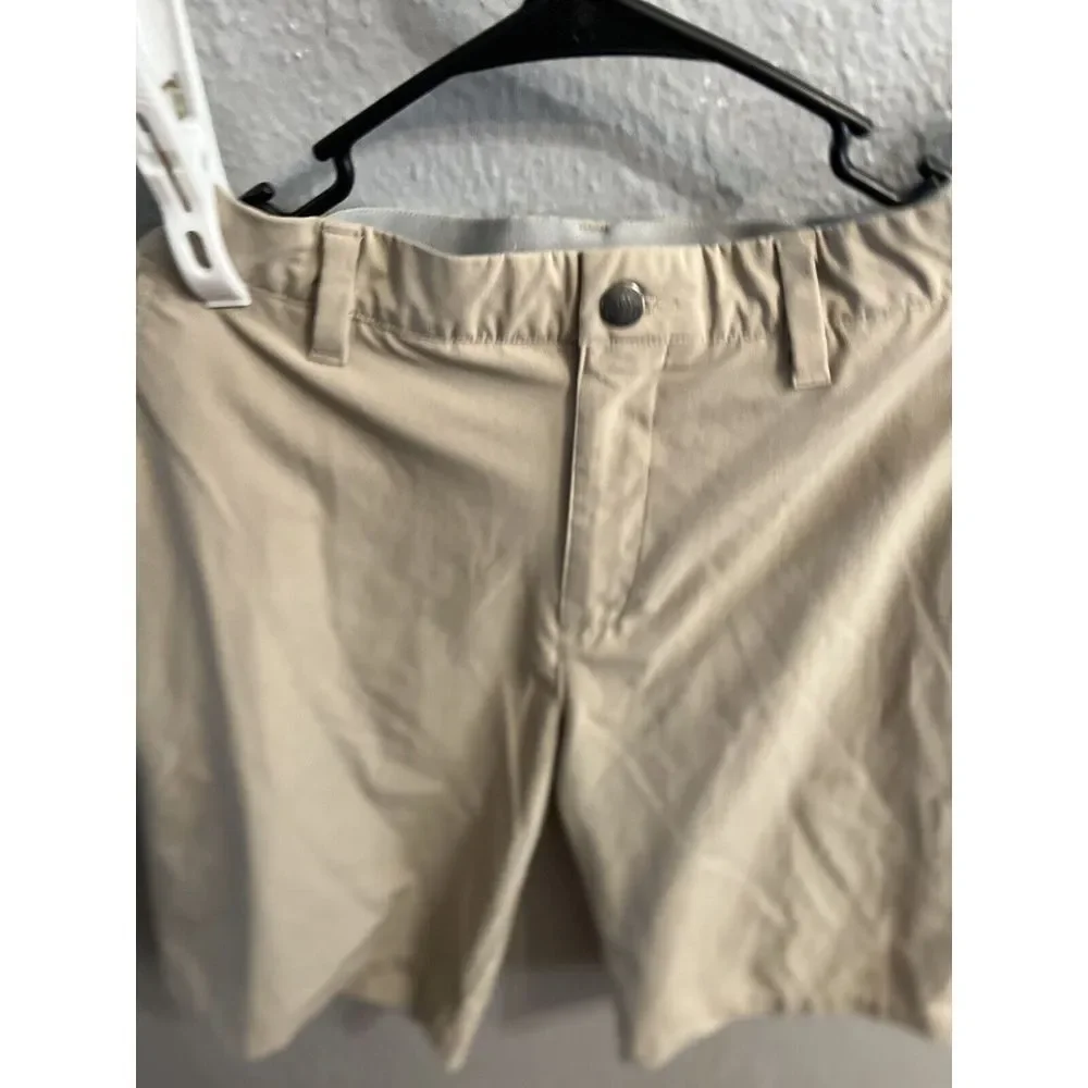 Adidas Golf Shorts men's size 32‎ Beige Inseam 10.5 Inches flat front